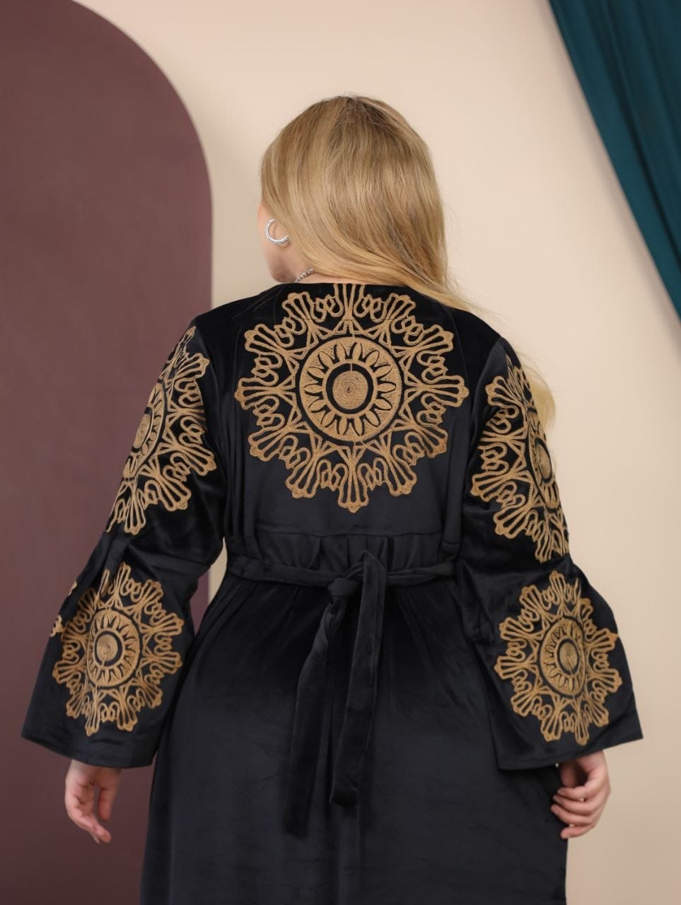 GLB_3 — Black medallion-embroidered maxi dress back view, 1: 60–85 kg; 2: 85–120 kg (Black)