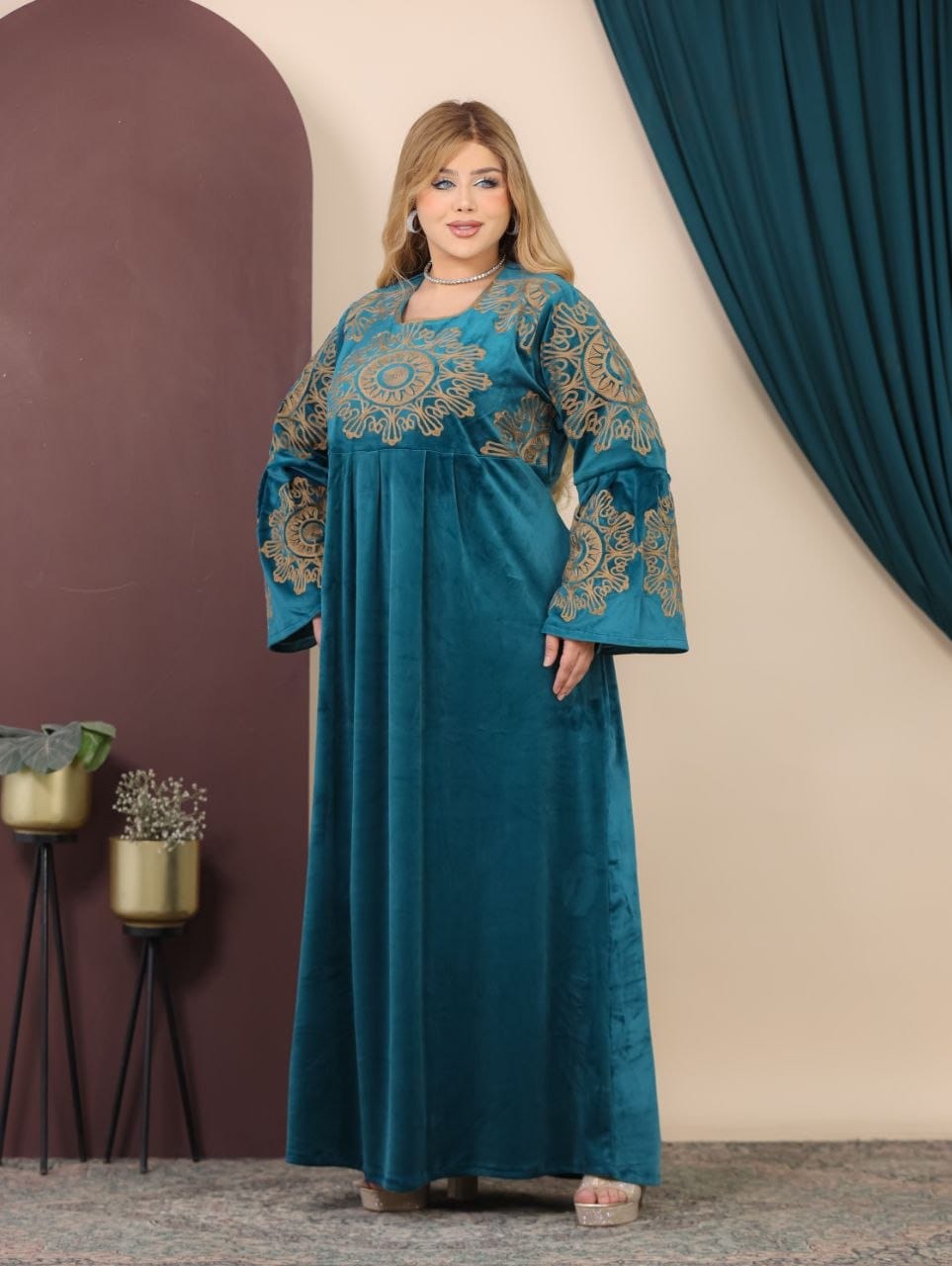 GLB_3 — Teal medallion-embroidered maxi dress front view, 1: 60–85 kg; 2: 85–120 kg (Teal)