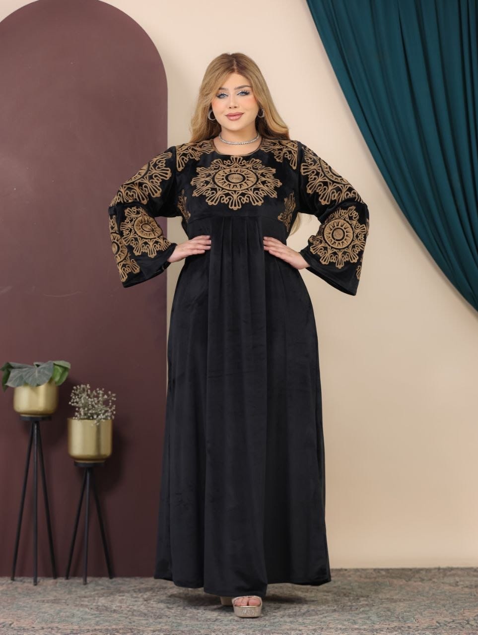 GLB_3 — Black medallion-embroidered maxi dress full-length view, 1: 60–85 kg; 2: 85–120 kg (Black)