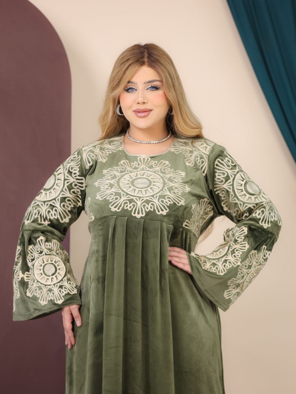 GLB_3 — Olive medallion-embroidered maxi dress bodice detail, 1: 60–85 kg; 2: 85–120 kg (Olive)