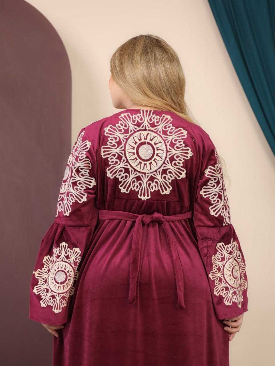 GLB_3 — Burgundy medallion-embroidered maxi dress back view, 1: 60–85 kg; 2: 85–120 kg (Burgundy)