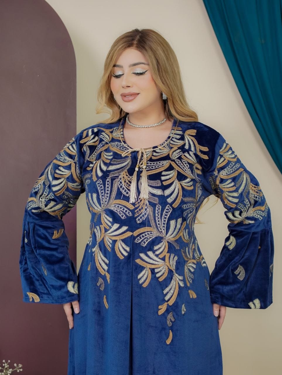 GLB_4 — Navy leaf-embroidered maxi dress embroidery detail, 1: 60–85 kg; 2: 85–120 kg (Navy)