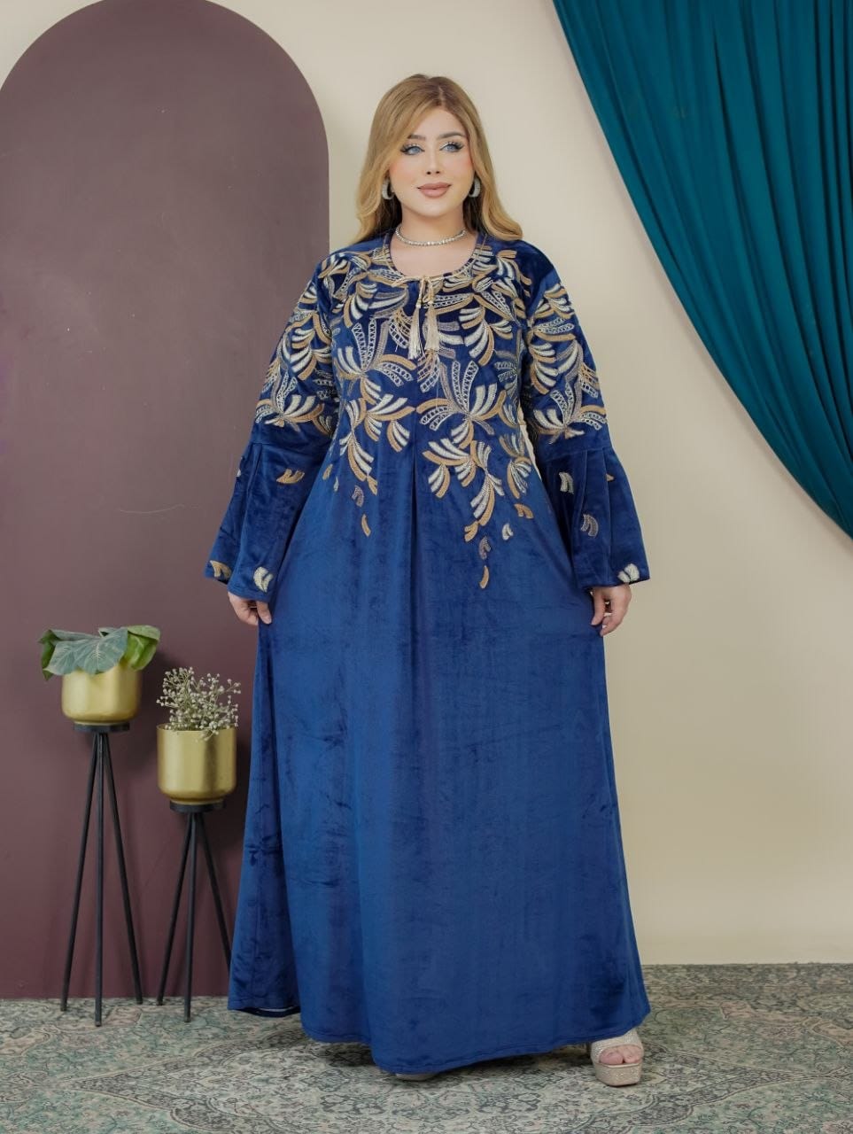 GLB_4 — Navy leaf-embroidered maxi dress front view, 1: 60–85 kg; 2: 85–120 kg (Navy)