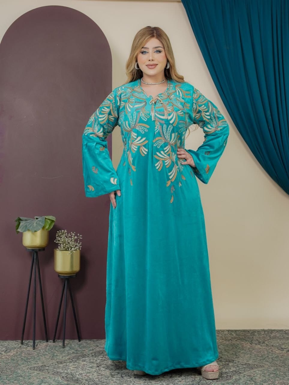 GLB_4 — Turquoise leaf-embroidered maxi dress front view, 1: 60–85 kg; 2: 85–120 kg (Turquoise)