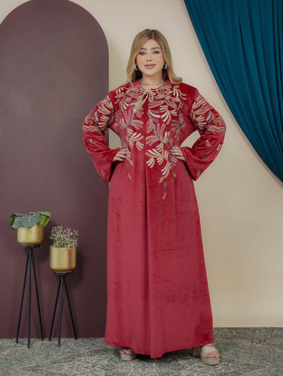GLB_4 — Red leaf-embroidered maxi dress full-length view, 1: 60–85 kg; 2: 85–120 kg (Red)