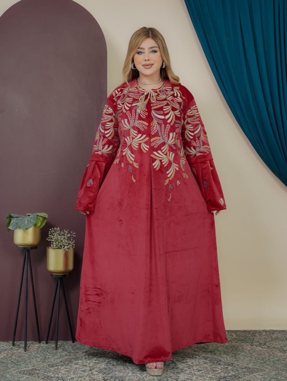 GLB_4 — Red leaf-embroidered maxi dress alternate front view, 1: 60–85 kg; 2: 85–120 kg (Red)
