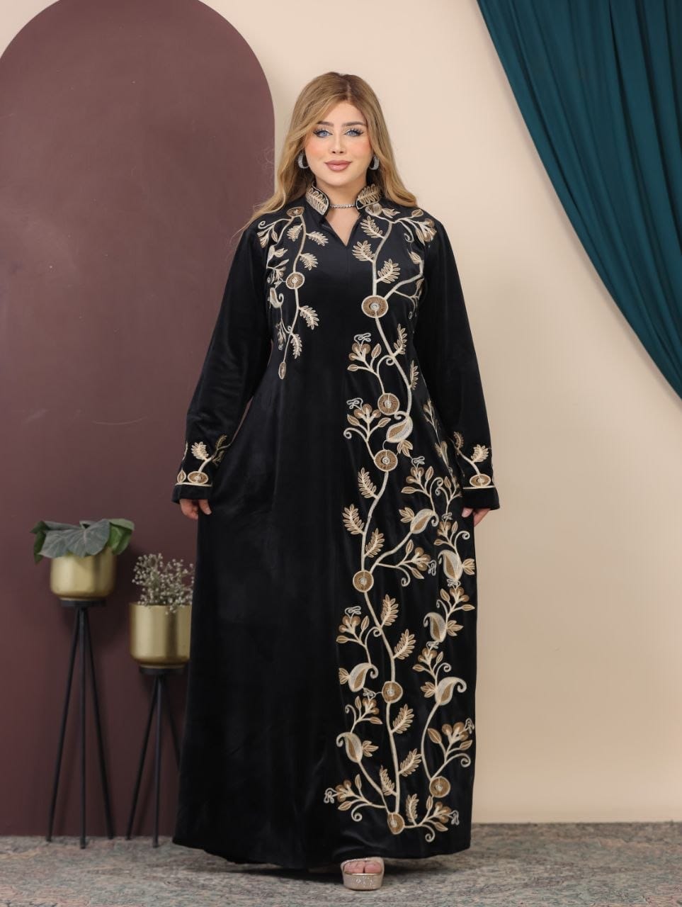GLB_5 — Black floral-vine embroidered maxi dress full-length view, 1: 60–85 kg; 2: 85–120 kg (Black)