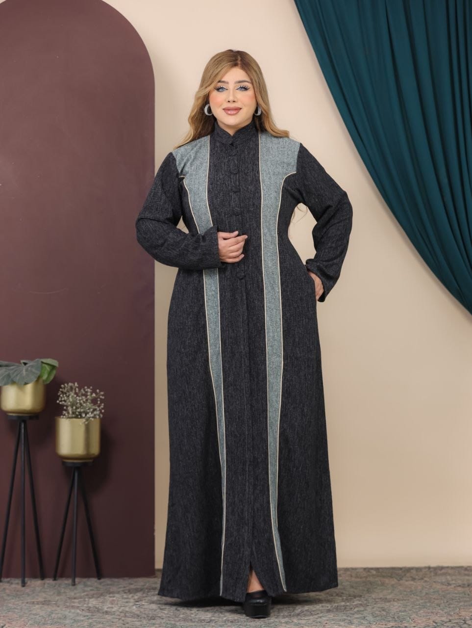 GLB_6 — Charcoal / Gray contrast-panel button-front abaya front view, 1: 60–85 kg; 2: 85–120 kg (Charcoal / Gray)