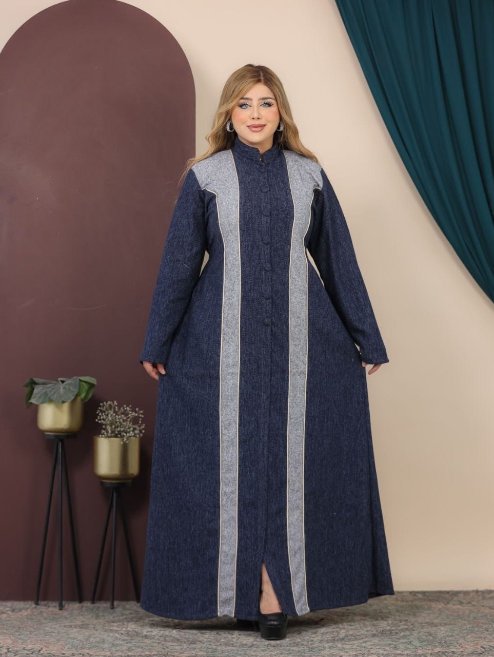 GLB_6 — Navy / Light Gray contrast-panel button-front abaya front view, 1: 60–85 kg; 2: 85–120 kg (Navy / Light Gray)
