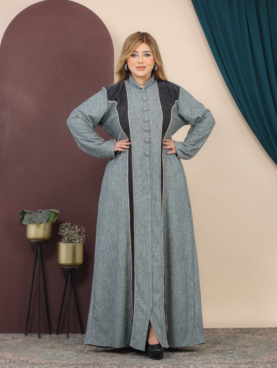 GLB_6 — Gray / Charcoal contrast-panel button-front abaya front view, 1: 60–85 kg; 2: 85–120 kg (Gray / Charcoal)