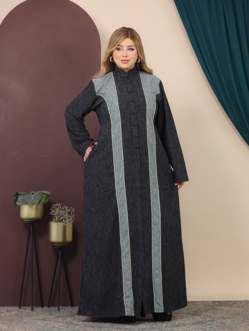 GLB_6 — Charcoal / Gray contrast-panel button-front abaya front view, 1: 60–85 kg; 2: 85–120 kg (Charcoal / Gray)