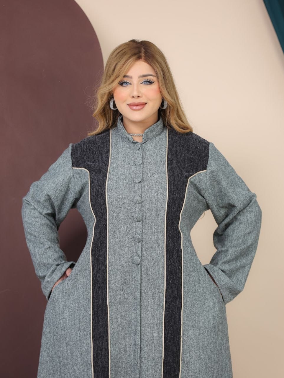 GLB_6 — Gray / Charcoal contrast-panel button-front abaya bodice detail, 1: 60–85 kg; 2: 85–120 kg (Gray / Charcoal)