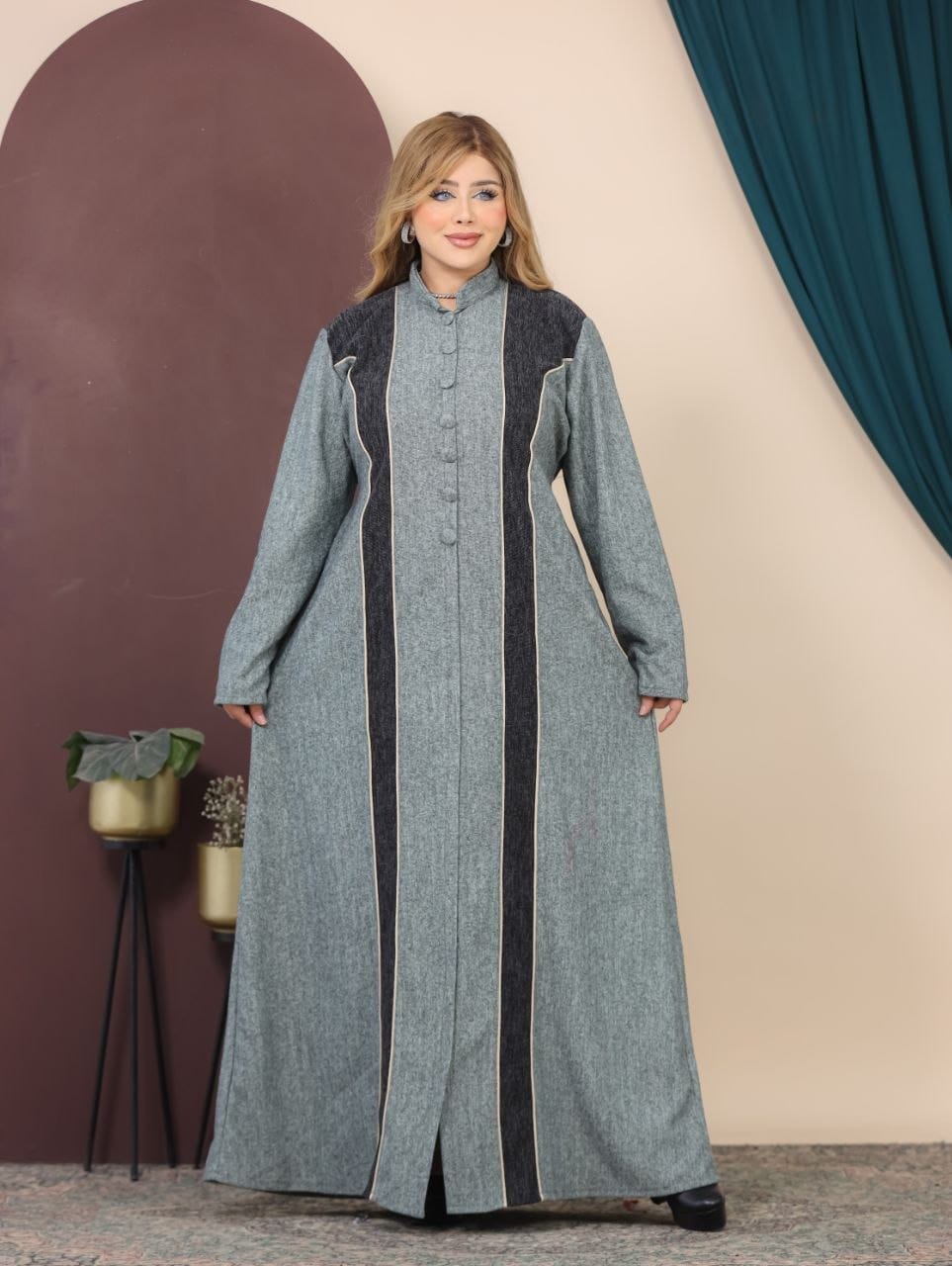 GLB_6 — Gray / Charcoal contrast-panel button-front abaya front view, 1: 60–85 kg; 2: 85–120 kg (Gray / Charcoal)