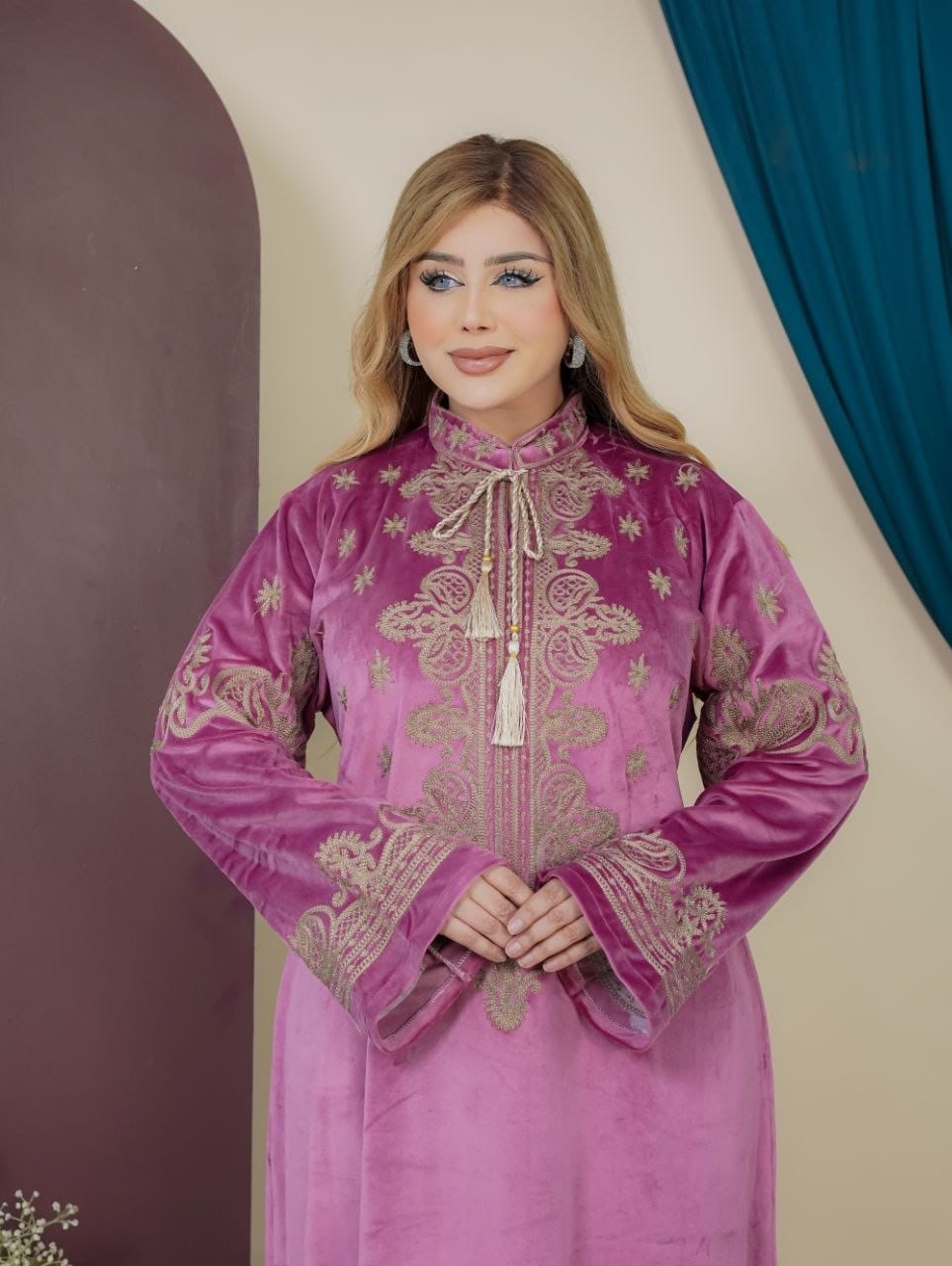 GLB_7 — Pink ornamental embroidered tie-back maxi dress embroidery detail, 1: 60–85 kg; 2: 85–120 kg (Pink)