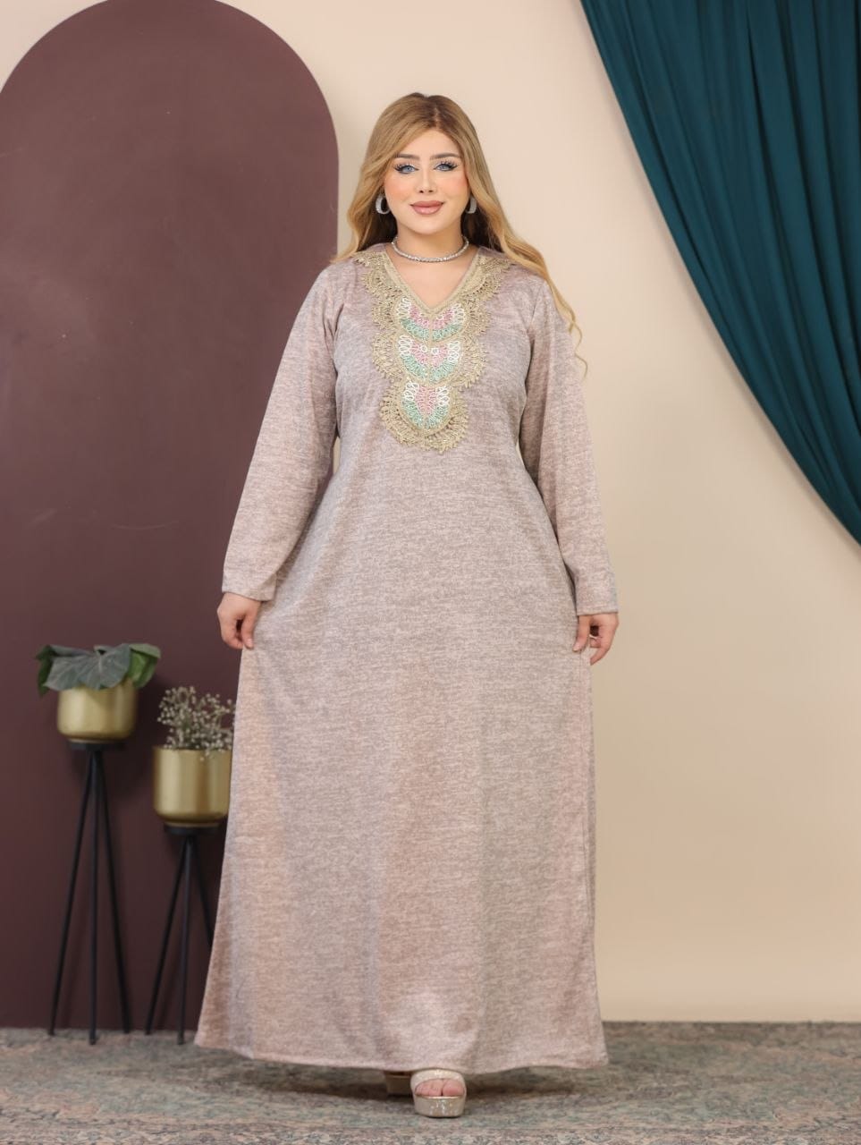 GLB_8 — Beige embroidered neckline maxi dress front view, 1: 60–85 kg; 2: 85–120 kg (Beige)