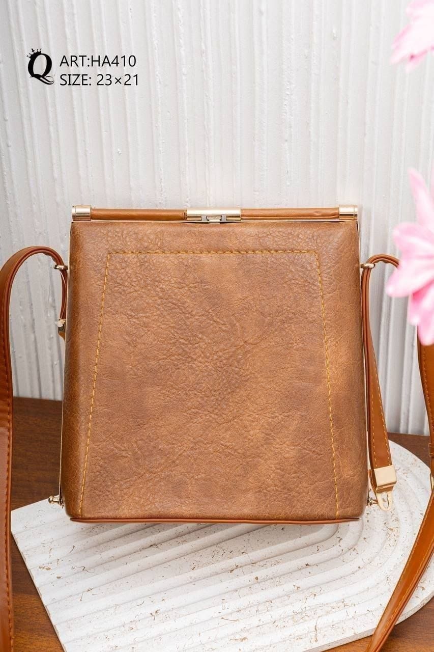 HA410 — Tan frame clasp shoulder bag front, 23 × 21 (Tan)