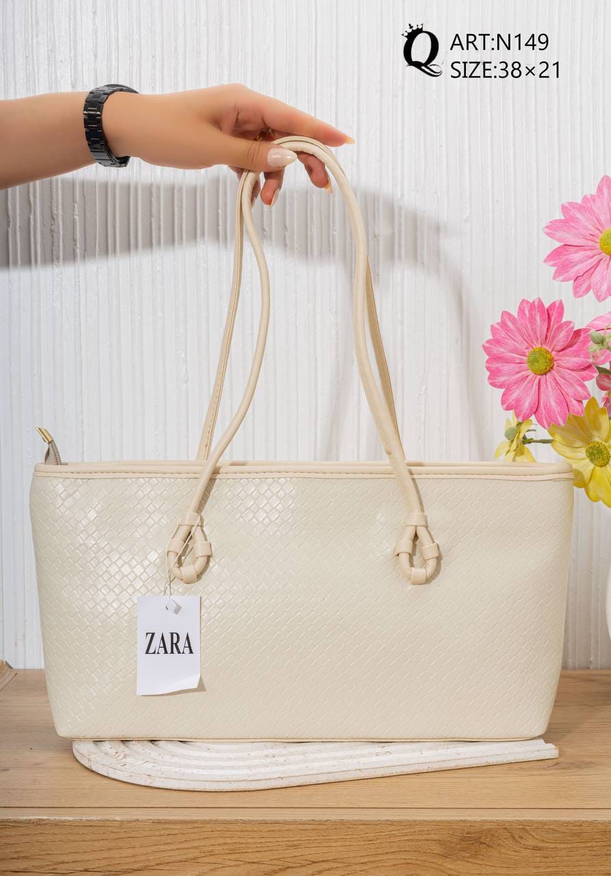 N149 — Cream woven-pattern shoulder tote front, 38 × 21 (Cream)