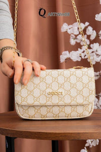 Wm08 — Beige patterned chain-strap bag front (Beige)