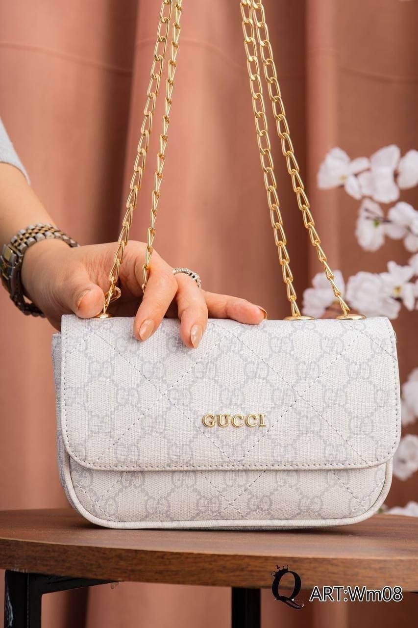 Wm08 — Light Grey patterned chain-strap bag front (Light Grey)