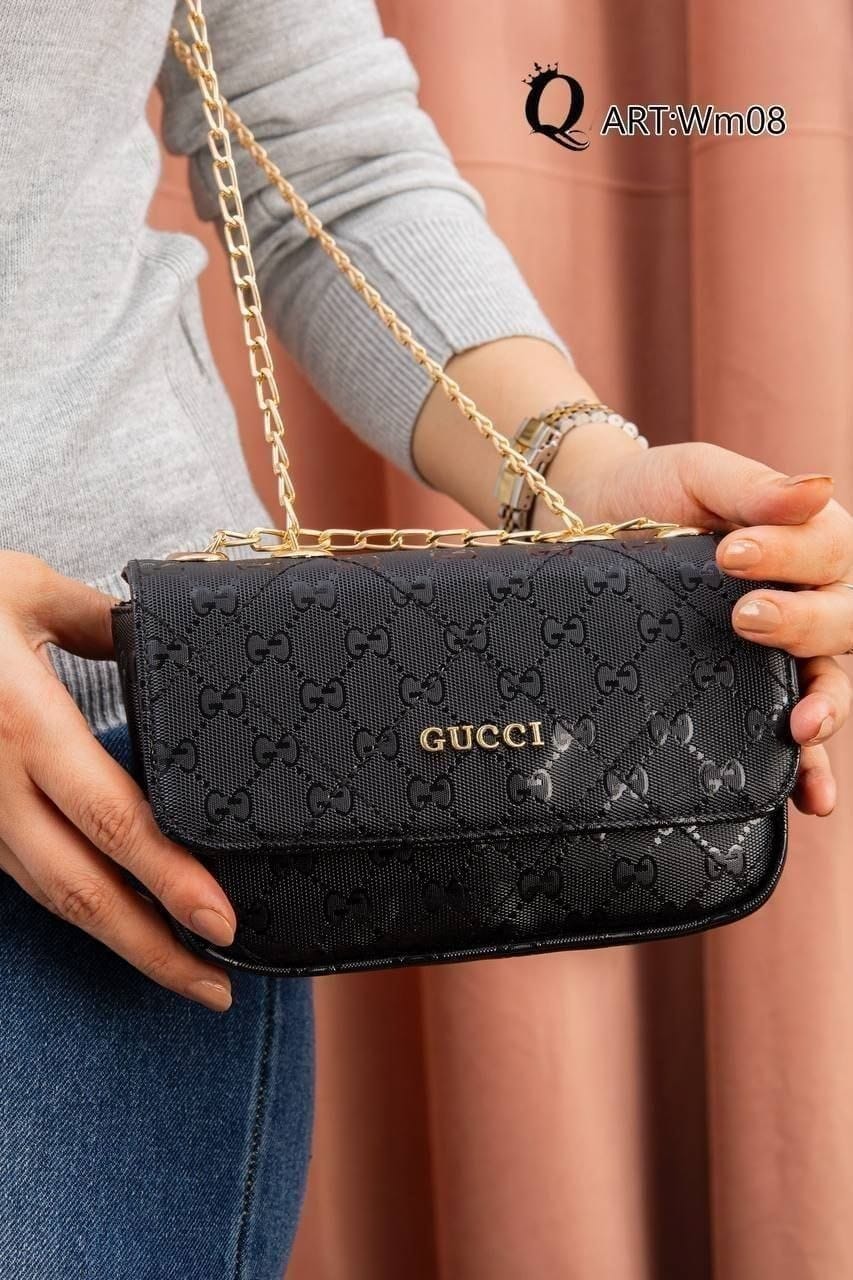 Wm08 — Black patterned chain-strap bag front (Black)